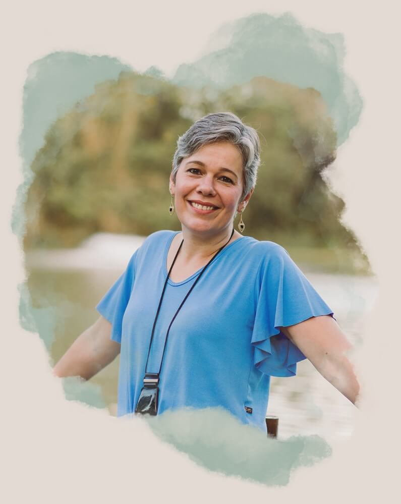 Quem sou eu Sou a Dani Palmeira, idealizadora do Conectando o Sentir e criadora do Método LAR® – O caminho de volta para casa
Sou psicoterapeuta há quase 20 anos e tenho paixão pelo meu trabalho.
Sou escritora, comunicadora intuitiva com animais e palestrante com foco na relação humano-animal e luto pet e aqui neste espaço, você vai encontrar muito acolhimento, amor e possibilidades de avançar no seu processo de autoconhecimento e conexão consigo mesmo, através do seu vínculo, da sua conexão com o seu amor de pelos e patas!
Entre e sinta-se em casa.
Abra o seu coração e vamos juntos!
O Amor nunca morre!
Se tem interesse no meu trabalho como psicóloga e nos atendimentos psicológicos individualizados, acesse MEU SITE
Com amor,
Dani